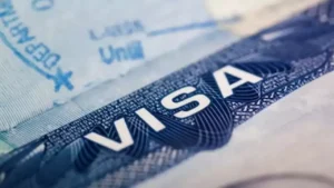 السعودية تمنح مهلة استثنائية 30 يومًا مجانية لتجديد التأشيرات المنتهية وتحقيق انتظام العمالة